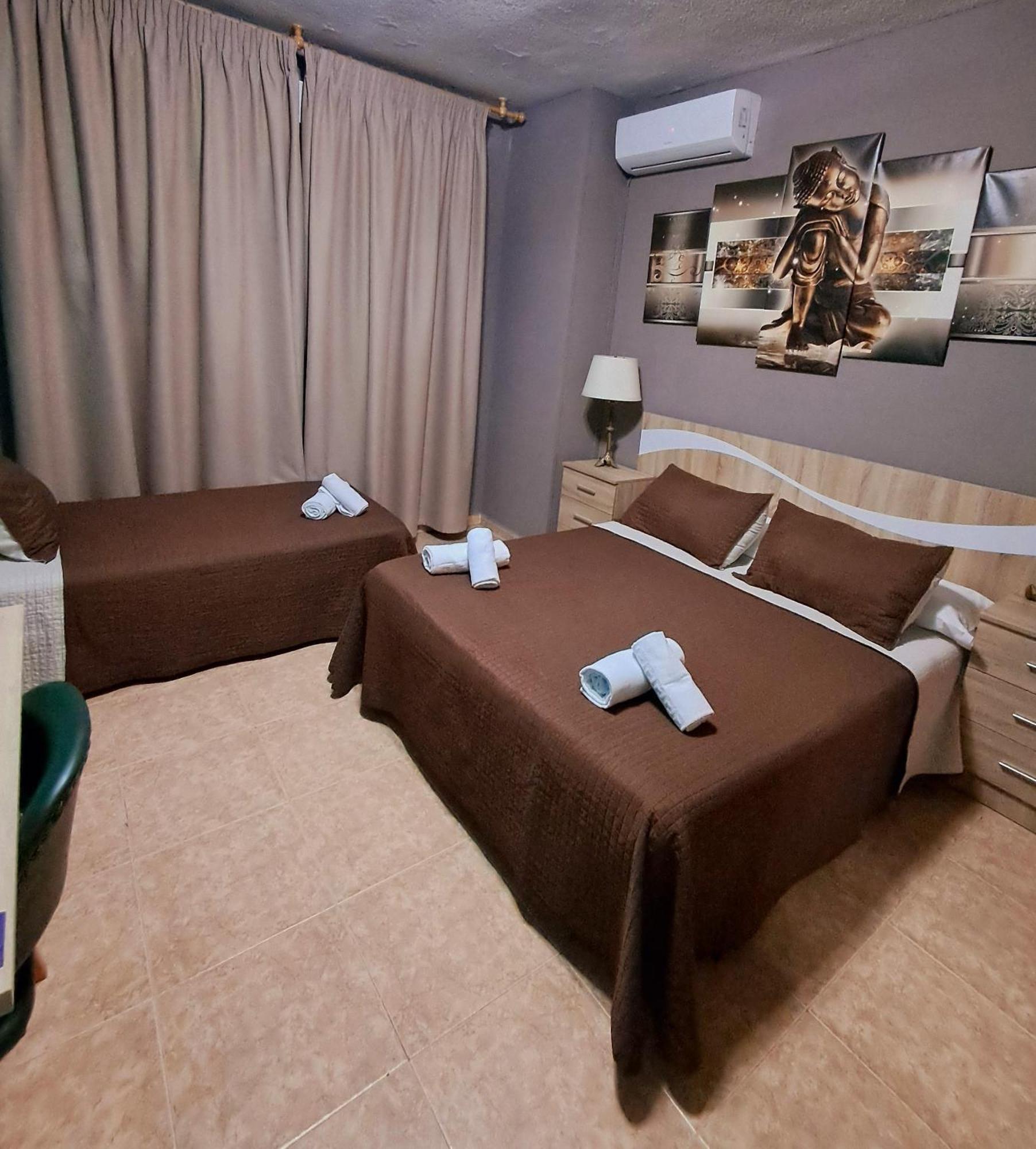 Hostal Dona Maria 발데모로 외부 사진