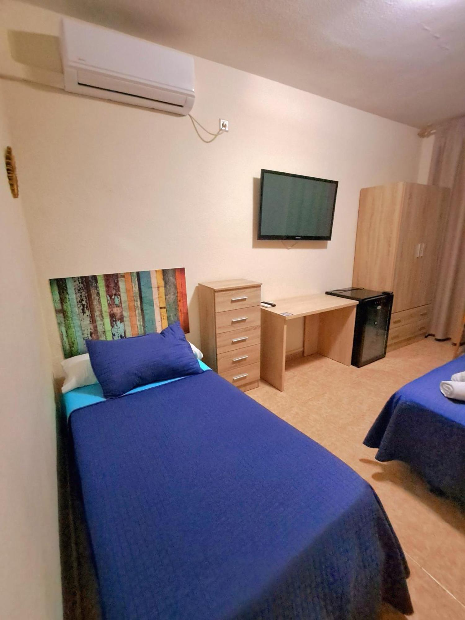 Hostal Dona Maria 발데모로 외부 사진
