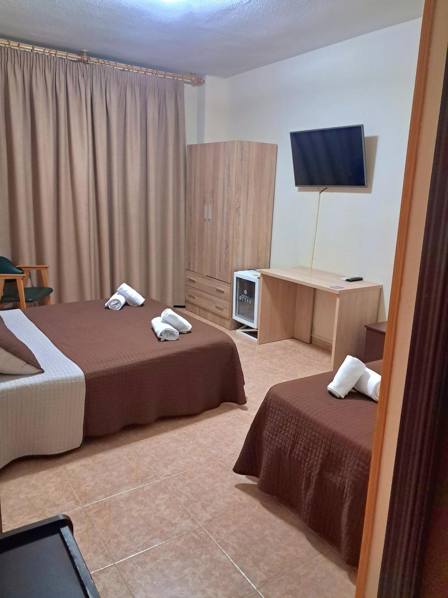 Hostal Dona Maria 발데모로 외부 사진